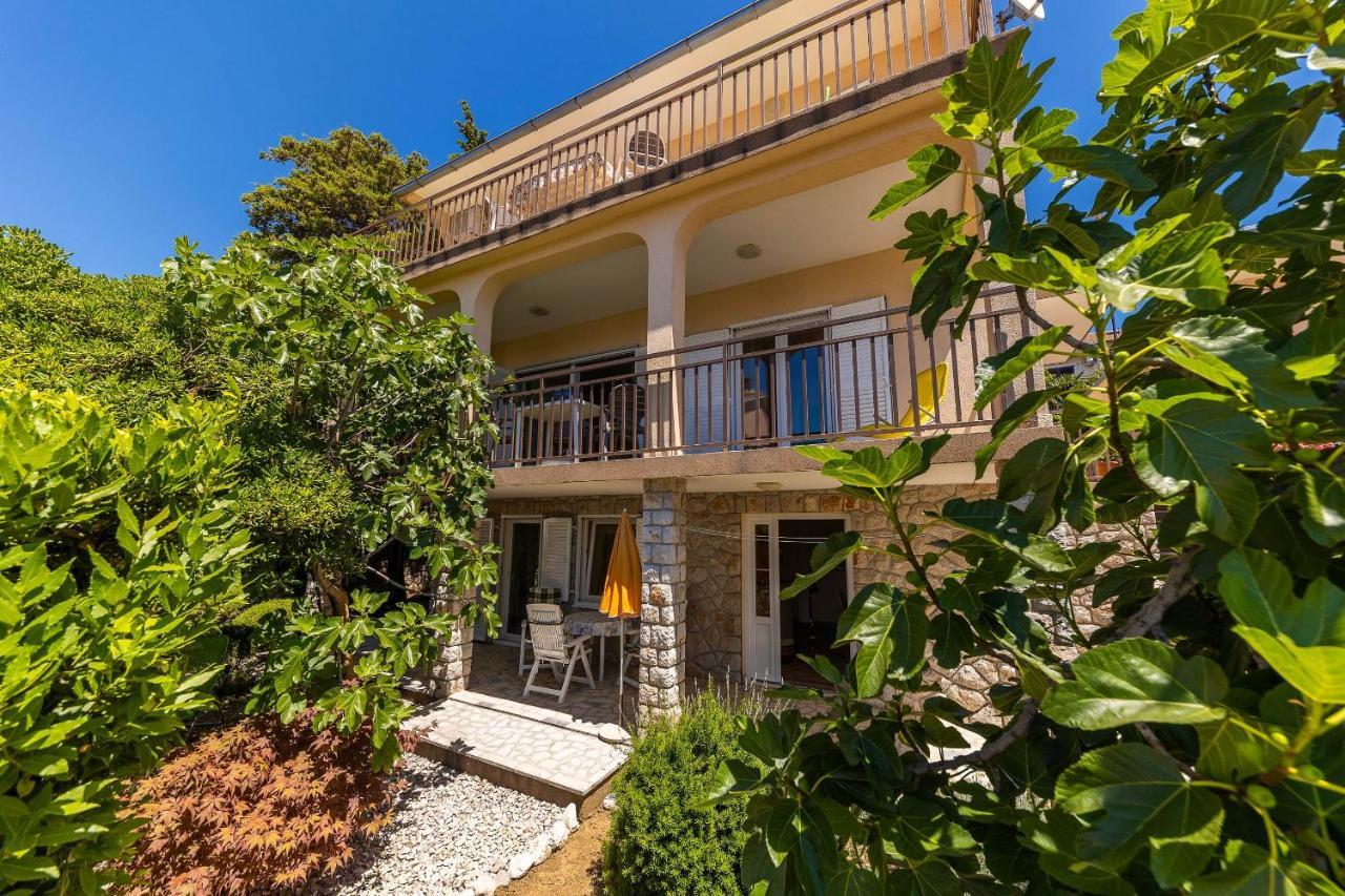 Apartments Nada Selce Exterior foto
