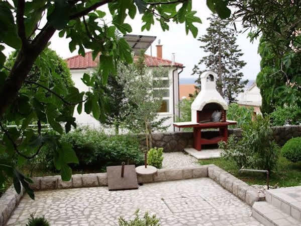 Apartments Nada Selce Exterior foto